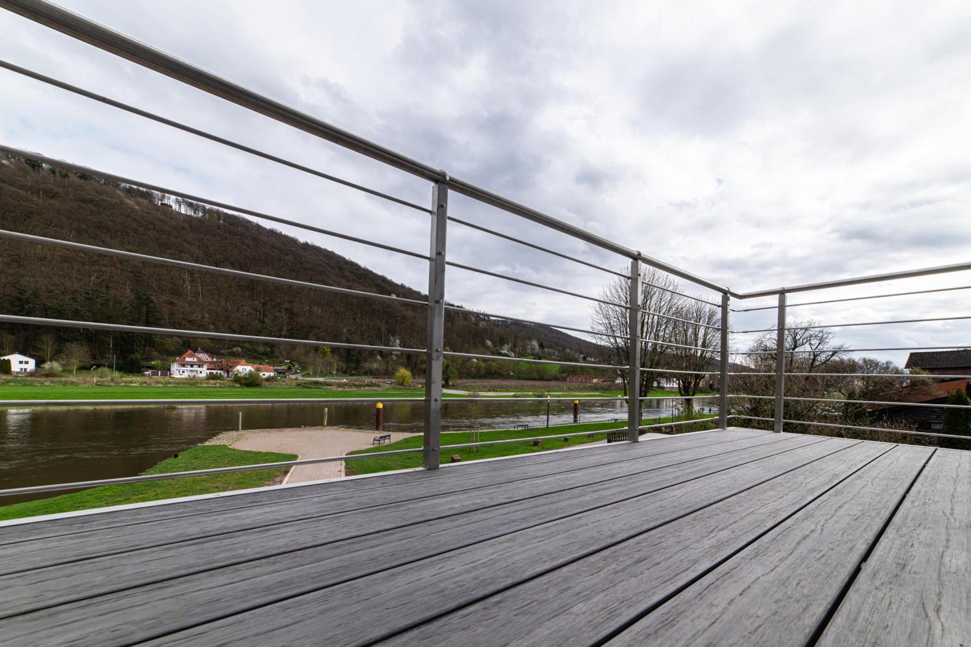 Ferienwohnungen Am Weserstrand 博登韦德 外观 照片